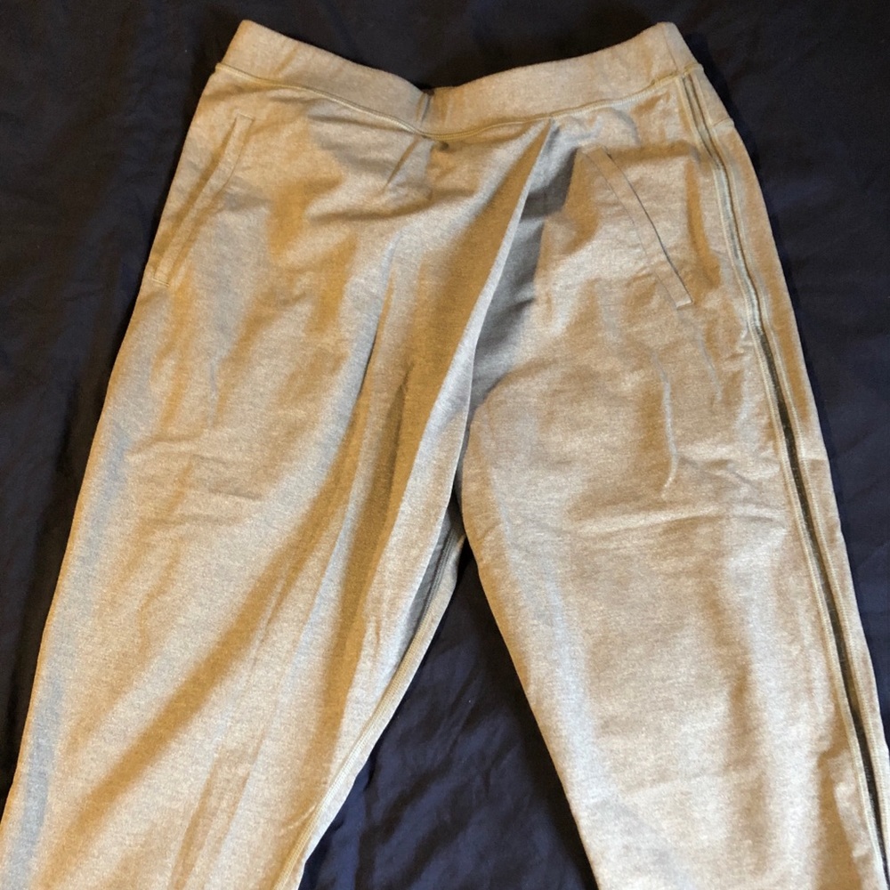 Lululemon yoga pants